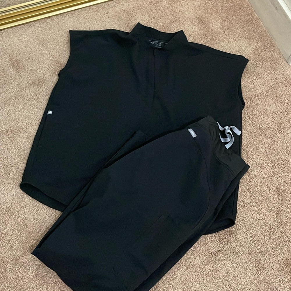 Figs Rafaela top pants Kade cargo pants size large